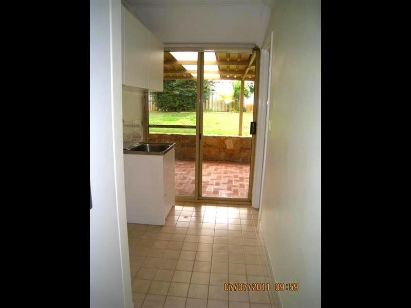 16 Gwalia Place, Bibra Lake WA 6163