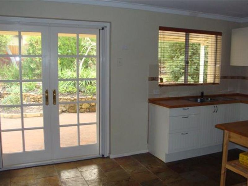 35 Woodpecker Avenue, Willetton WA 6155