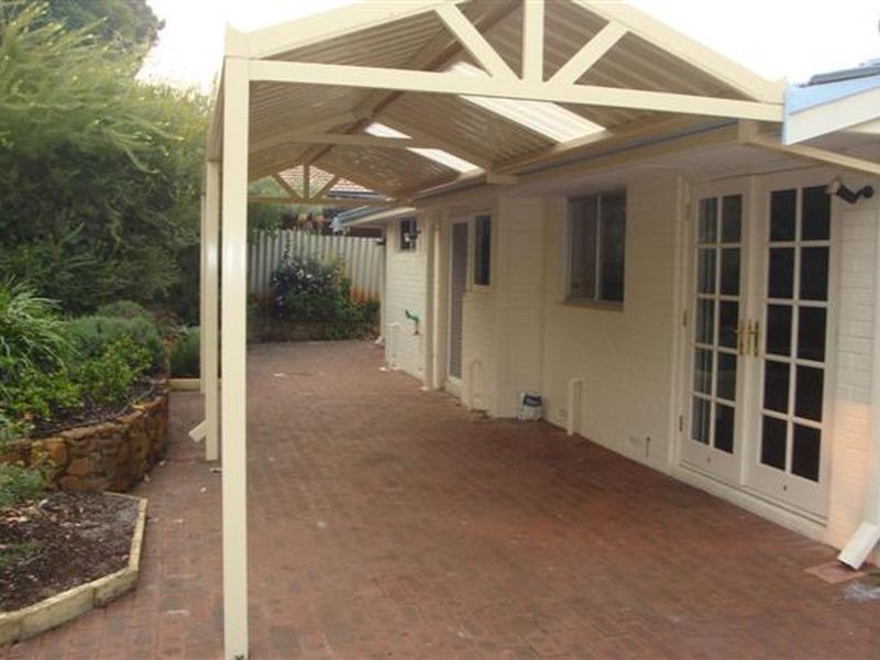 35 Woodpecker Avenue, Willetton WA 6155