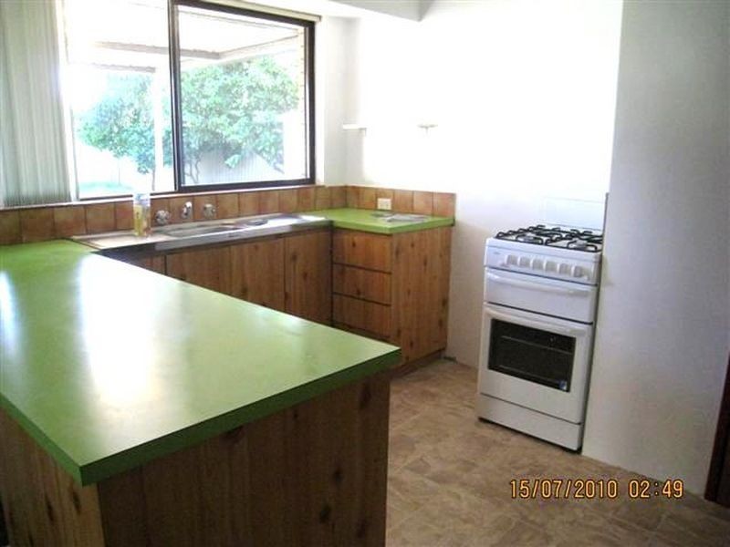 8 Merino Court, Thornlie WA 6108