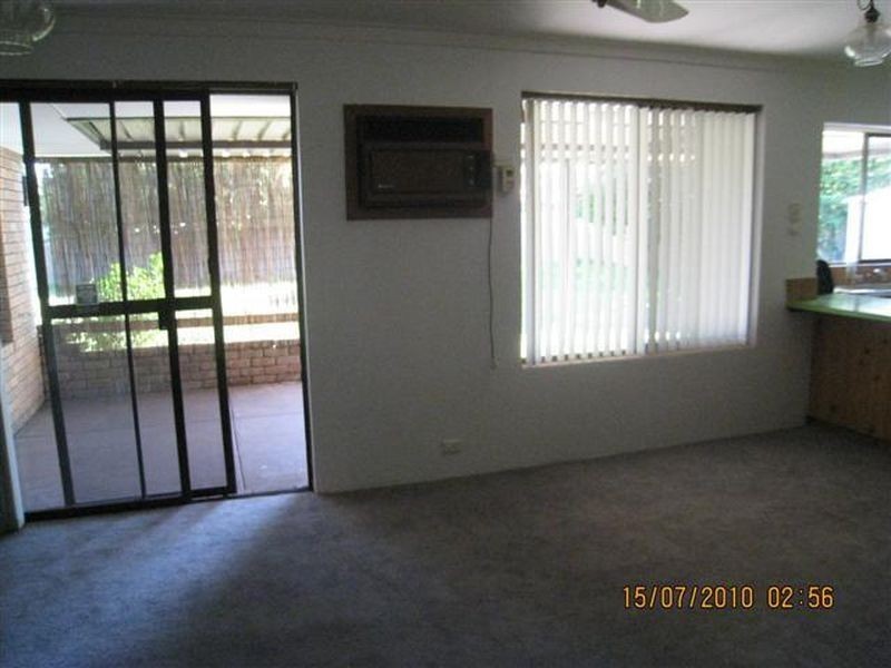 8 Merino Court, Thornlie WA 6108