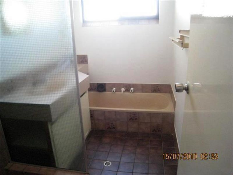 8 Merino Court, Thornlie WA 6108