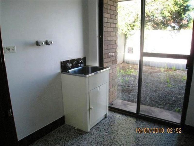 8 Merino Court, Thornlie WA 6108