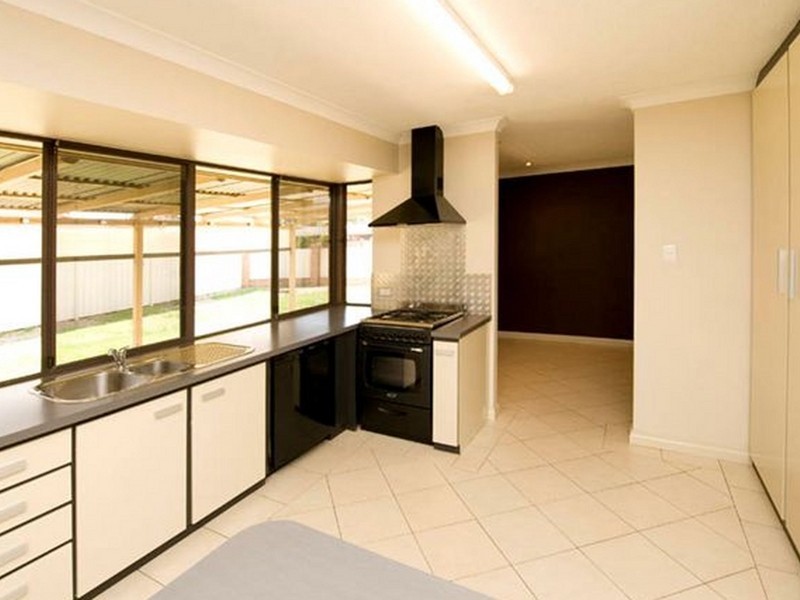 1 Portcullis Drive, Willetton WA 6155