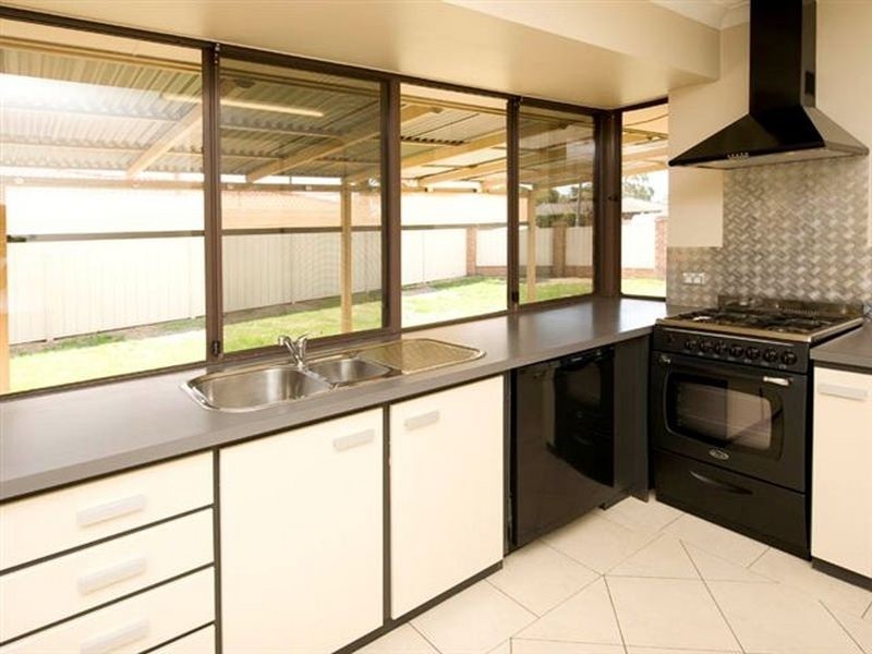 1 Portcullis Drive, Willetton WA 6155