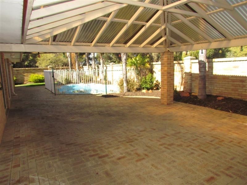 16 Tiarella Mews, Canning Vale WA 6155
