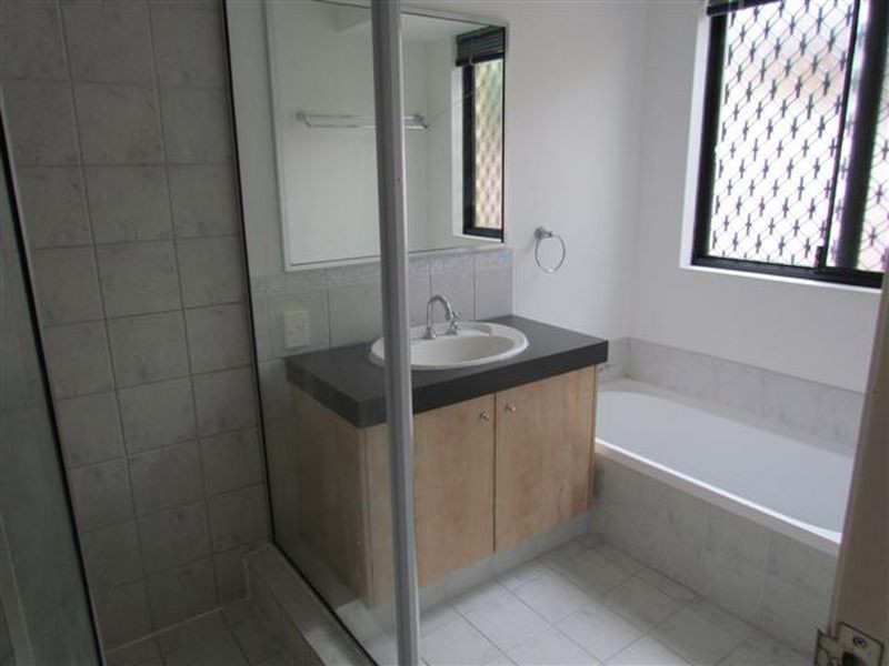 15 Glennon Way, Rossmoyne WA 6148