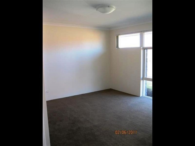 6 Northwood Loop, Thornlie WA 6108