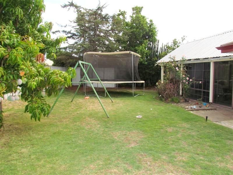 11 Macquarie Way, Willetton WA 6155