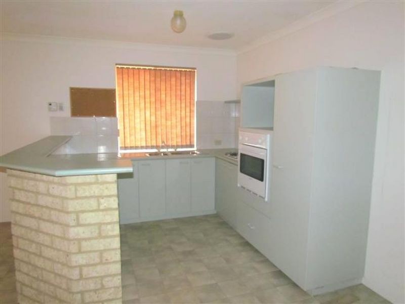 15/15 Summer Place, Thornlie WA 6108