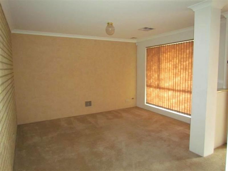 15/15 Summer Place, Thornlie WA 6108