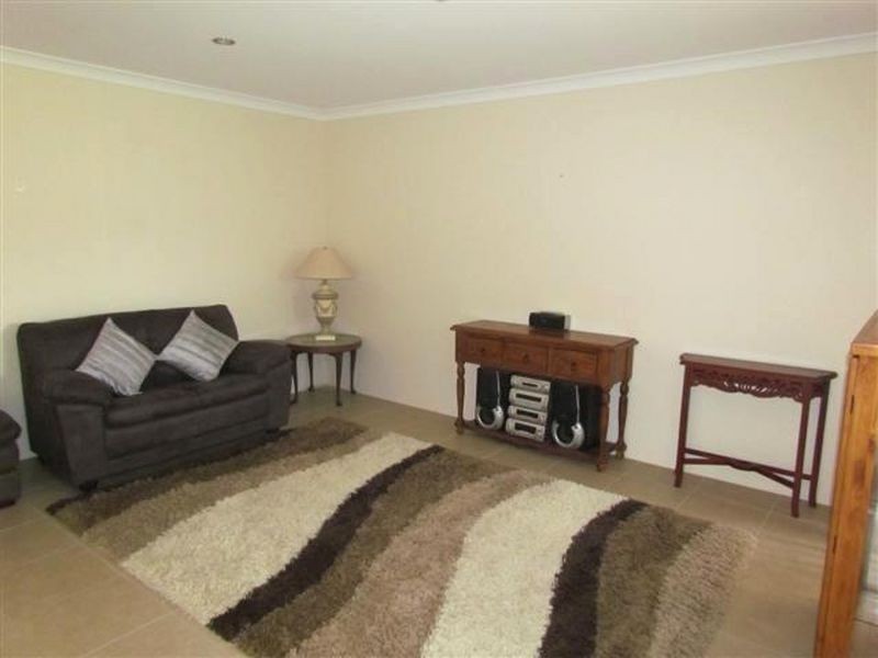 10 Wiltshire Avenue, Thornlie WA 6108