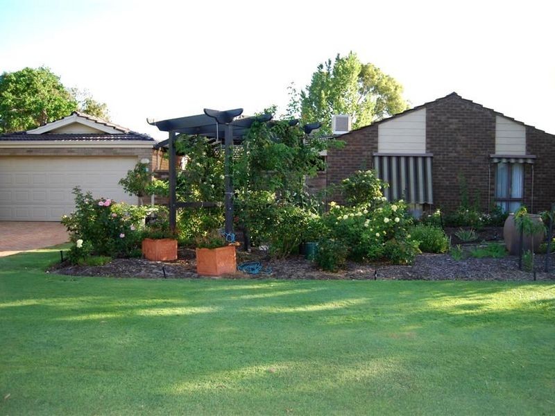 17 Rana Court, Willetton WA 6155