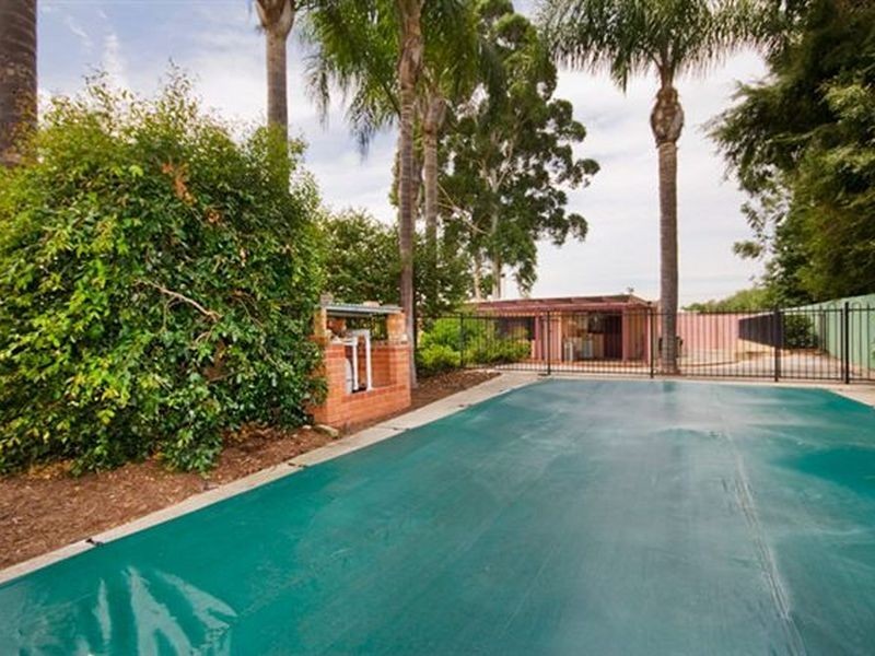 4 Crufts Way, Canning Vale WA 6155