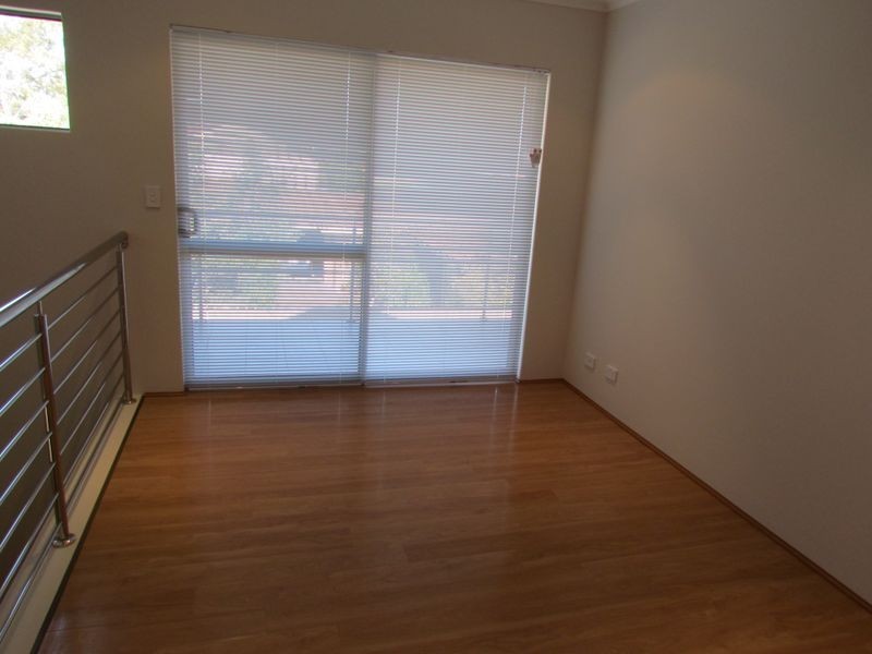 1/9 Surrey Road, Wilson WA 6107