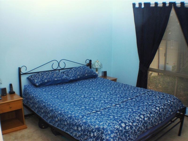 4/6 Neon Close, Parkwood WA 6147