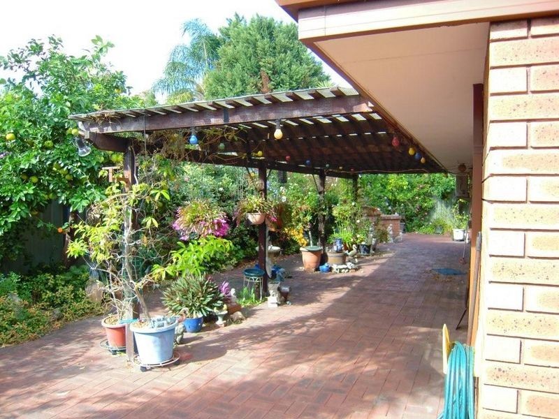 27 Arlington Drive, Willetton WA 6155