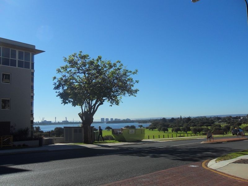 1/3 Hopetoun Street, South Perth WA 6151