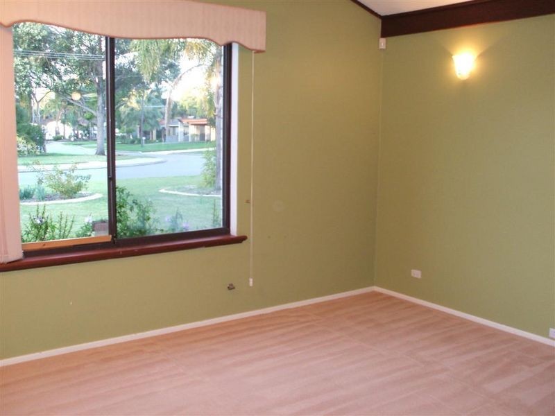 5 Merley Way, Parkwood WA 6147