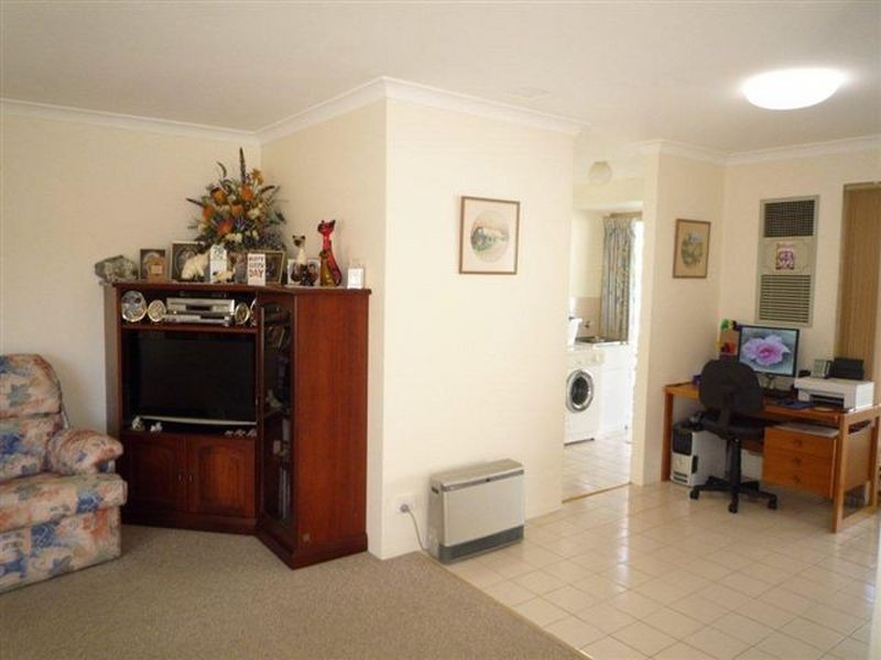 3/8 Grayson Court, Wilson WA 6107