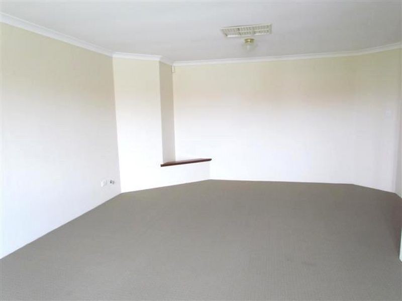 13 Young Lane, Parkwood WA 6147