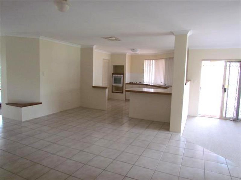 13 Young Lane, Parkwood WA 6147