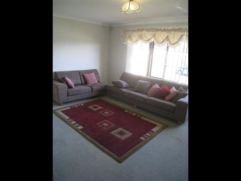 21 Elliot Place, Thornlie WA 6108