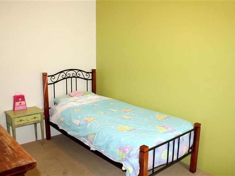 21 Elliot Place, Thornlie WA 6108