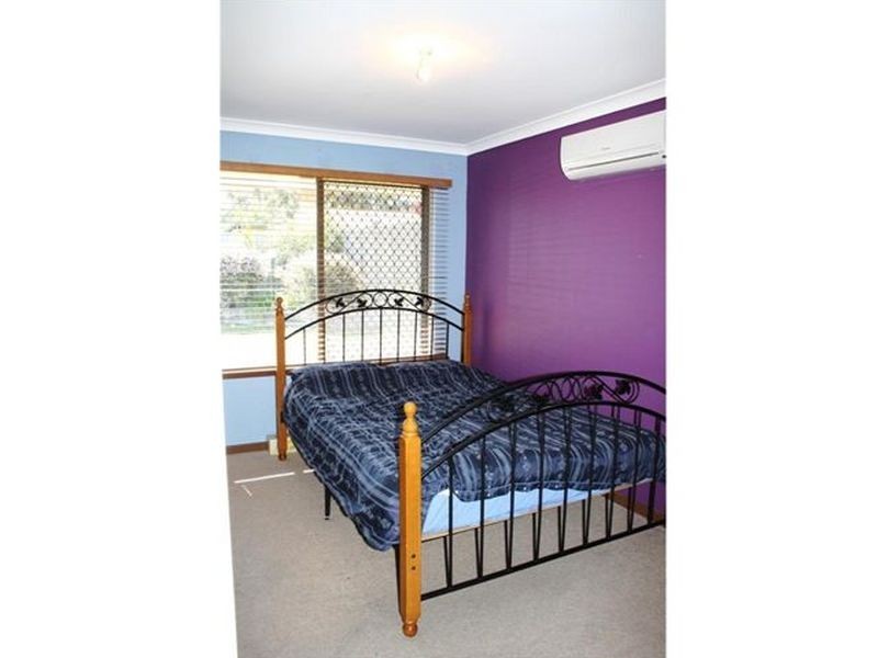 21 Elliot Place, Thornlie WA 6108