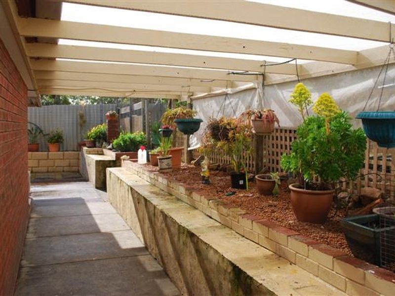 10 Stone Court, Bibra Lake WA 6163