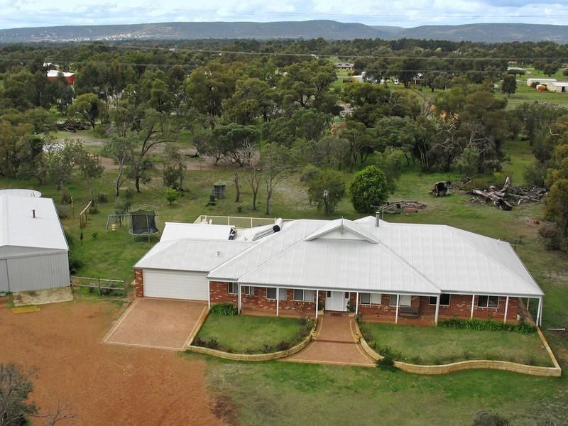 130 Old Dairy Court, Oakford WA 6121