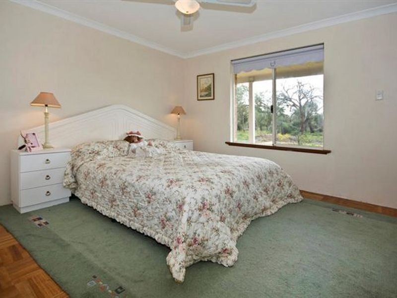 130 Old Dairy Court, Oakford WA 6121