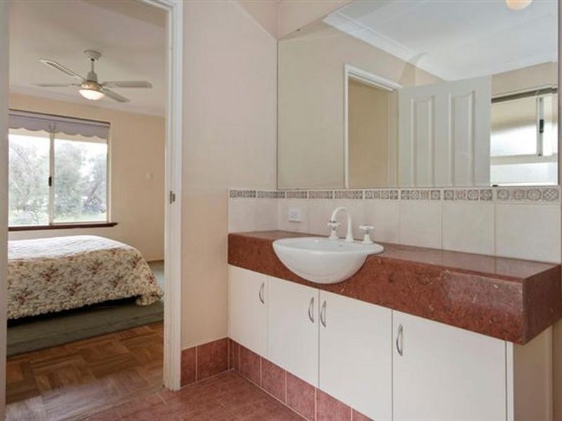 130 Old Dairy Court, Oakford WA 6121