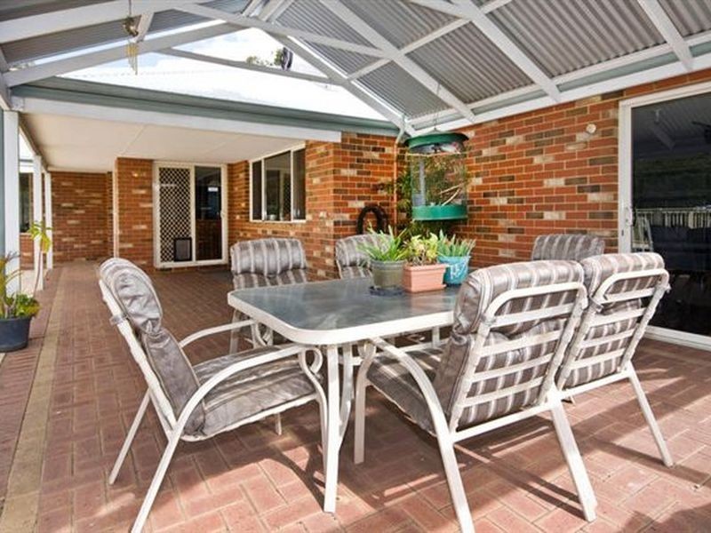 130 Old Dairy Court, Oakford WA 6121