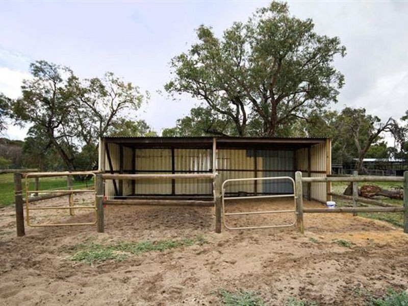 130 Old Dairy Court, Oakford WA 6121