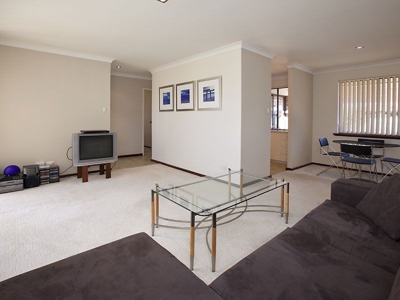 26 Villiers Way, Parkwood WA 6147