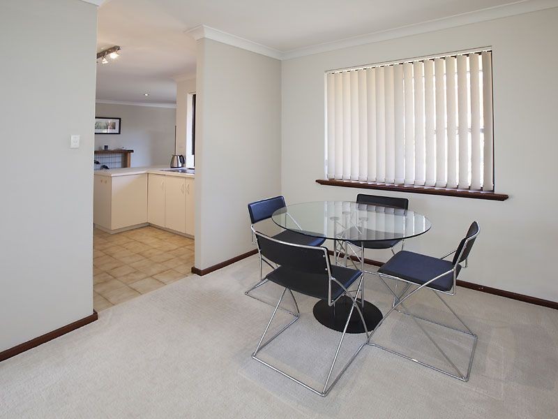 26 Villiers Way, Parkwood WA 6147