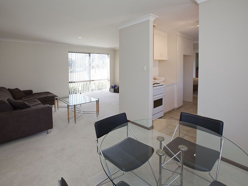 26 Villiers Way, Parkwood WA 6147