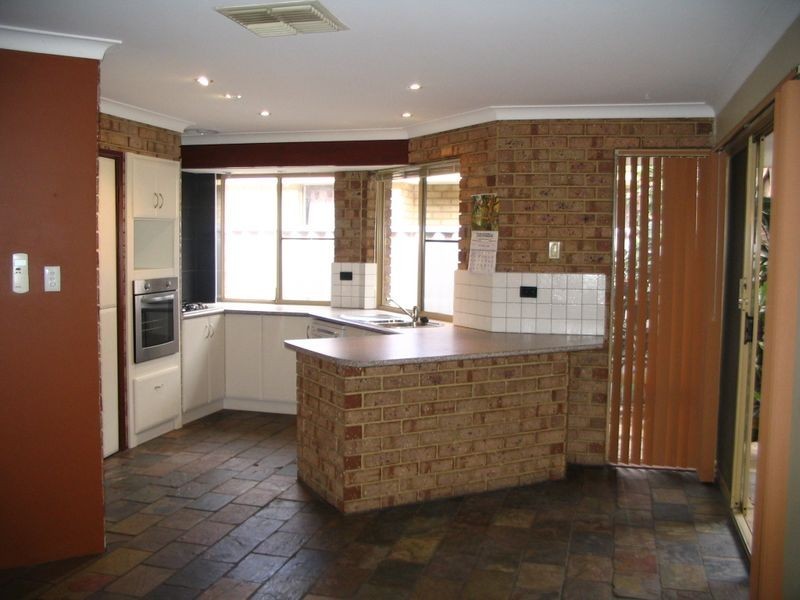 15 Pegley Drive, Parkwood WA 6147