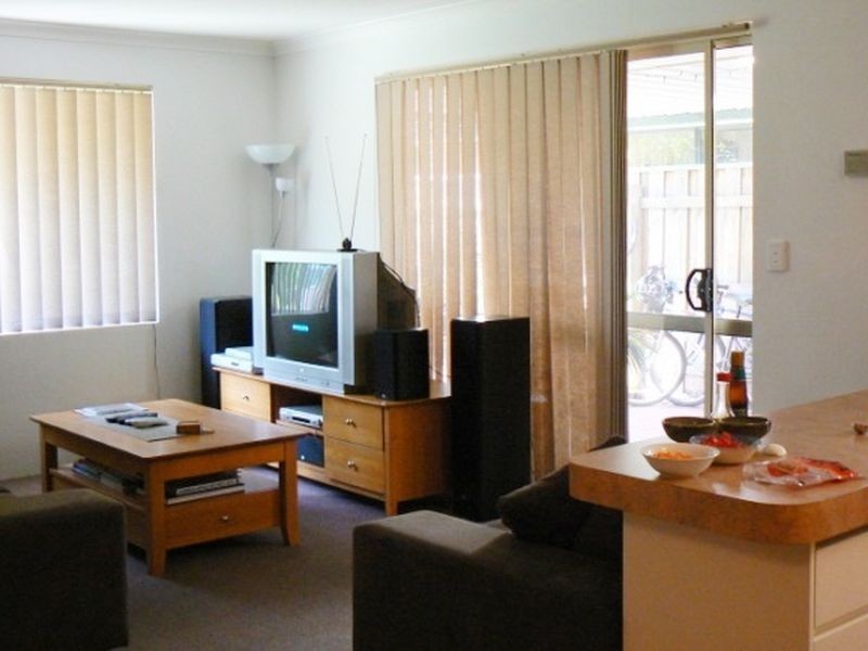 2 Steppe Court, Canning Vale WA 6155