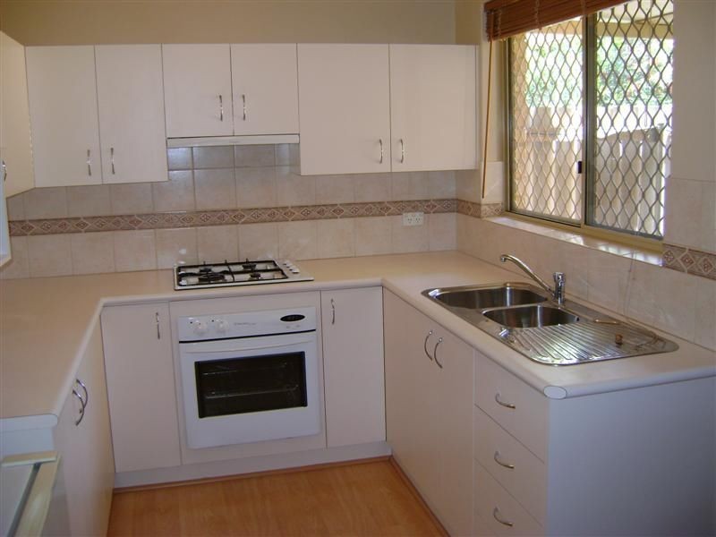 15/9 Mallard Way, Cannington WA 6107