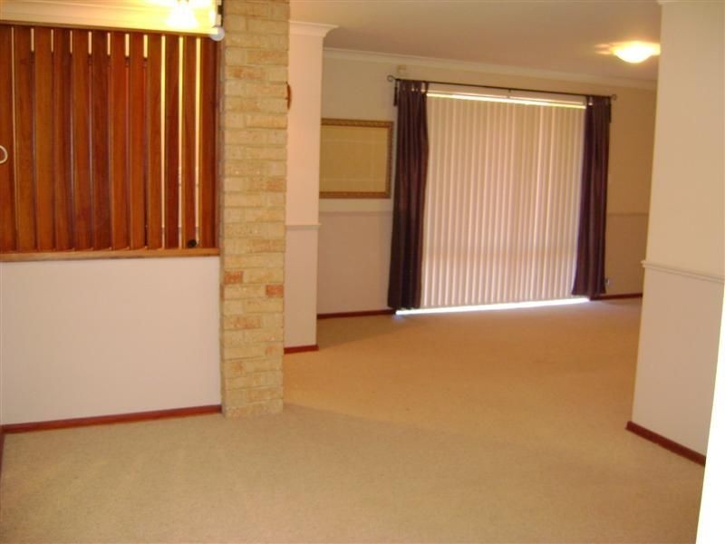 15/9 Mallard Way, Cannington WA 6107