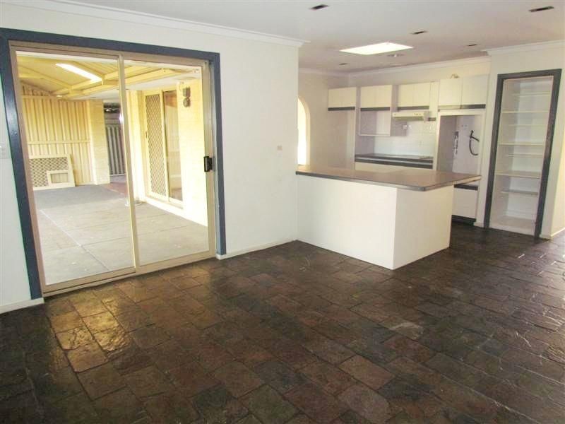 8 Plover Drive, Willetton WA 6155