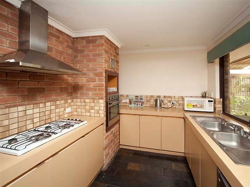 15 Verdon Place, Riverton WA 6148