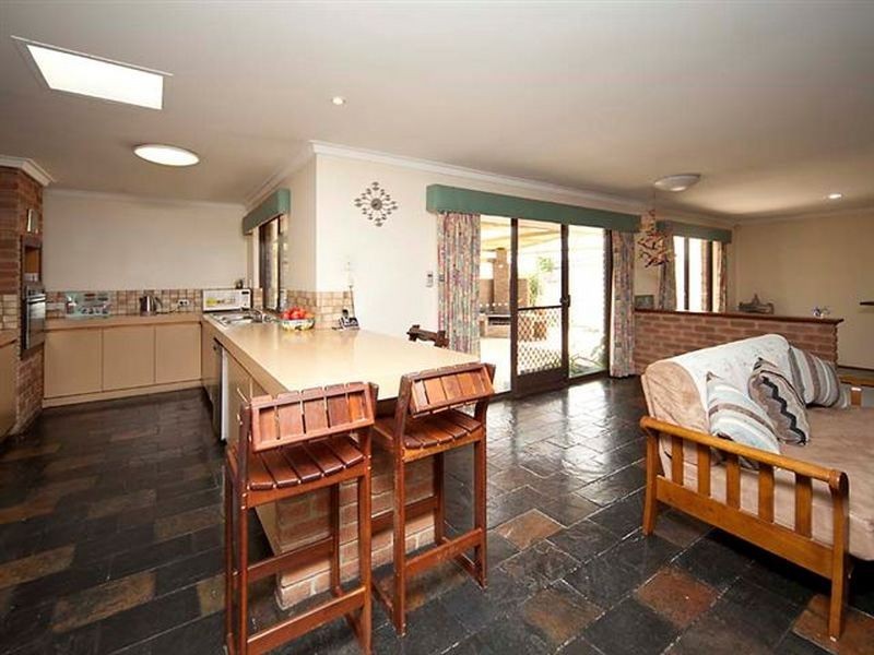 15 Verdon Place, Riverton WA 6148