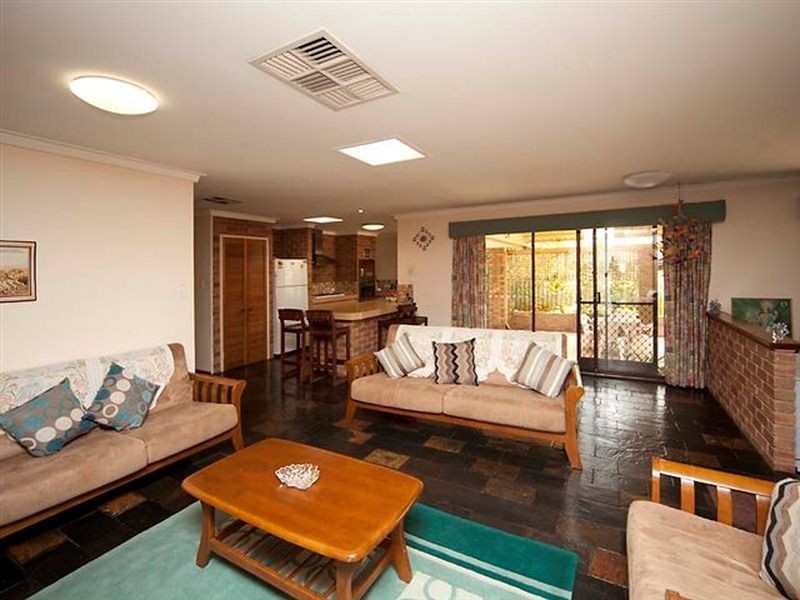 15 Verdon Place, Riverton WA 6148