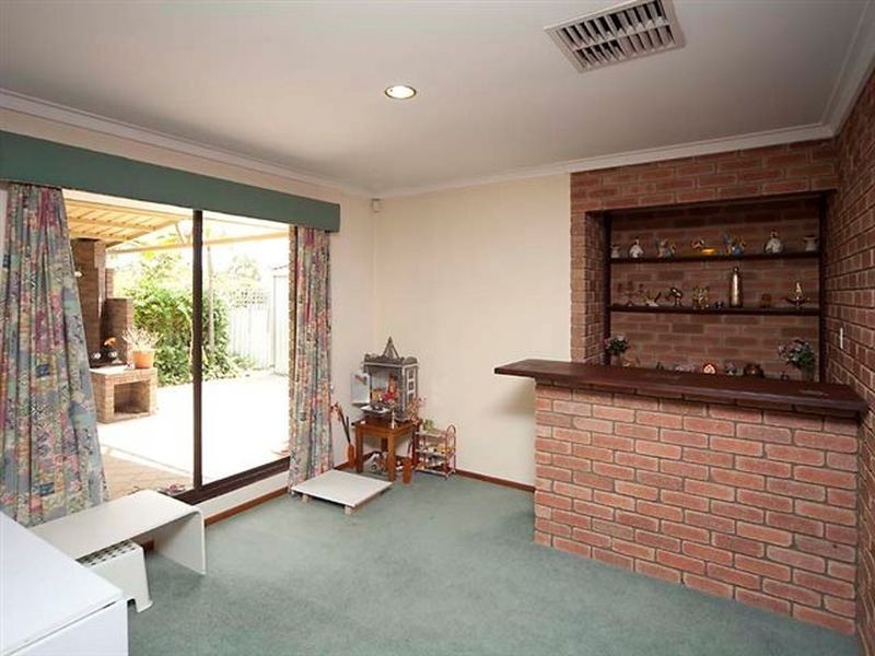 15 Verdon Place, Riverton WA 6148