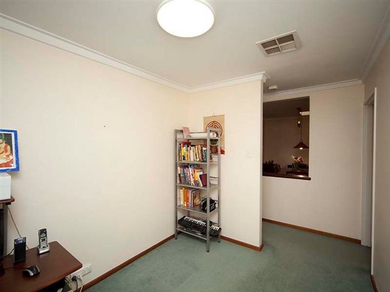 15 Verdon Place, Riverton WA 6148