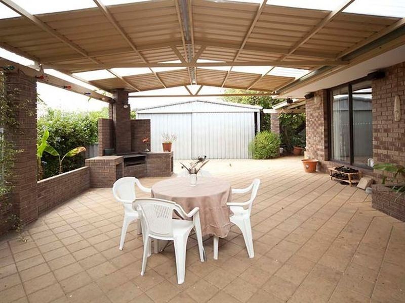 15 Verdon Place, Riverton WA 6148