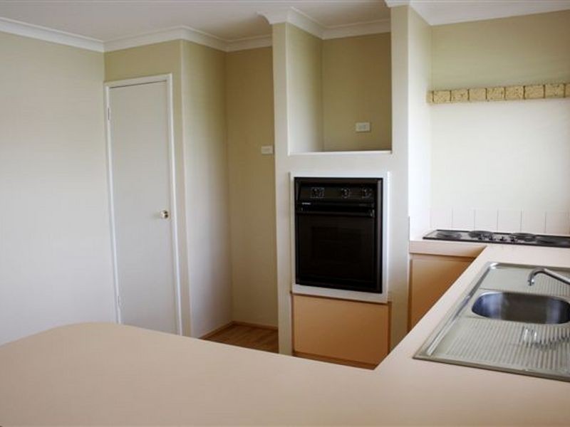 8b Torres Place, Willetton WA 6155